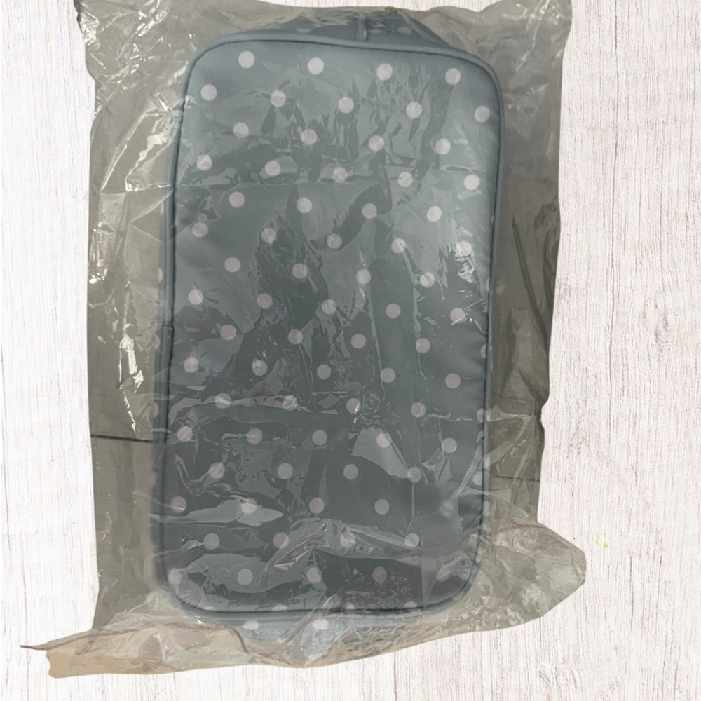 Estée Lauder Light blue  & White Polka Dot Makeup Pouch/Bigger Size Cosmetic Bag